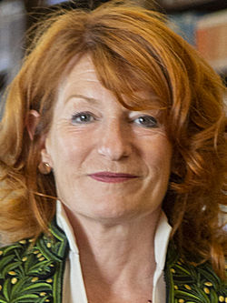 Muriel Mayette-Holtz